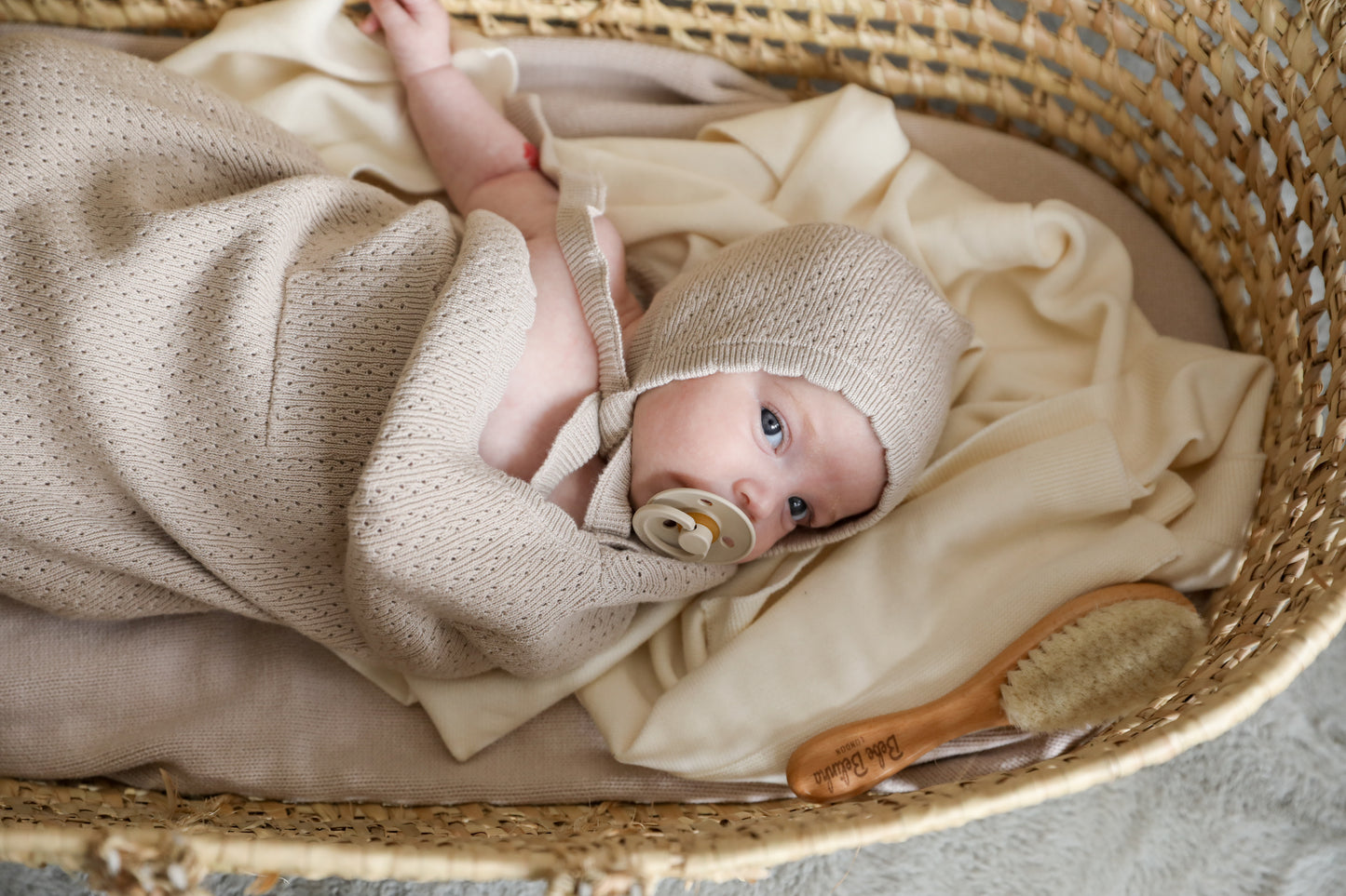 Cocoon & Bonnet Set