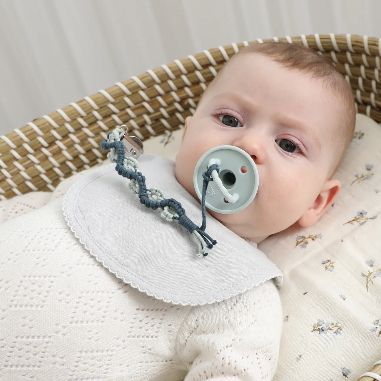 Lily Pacifier Clip