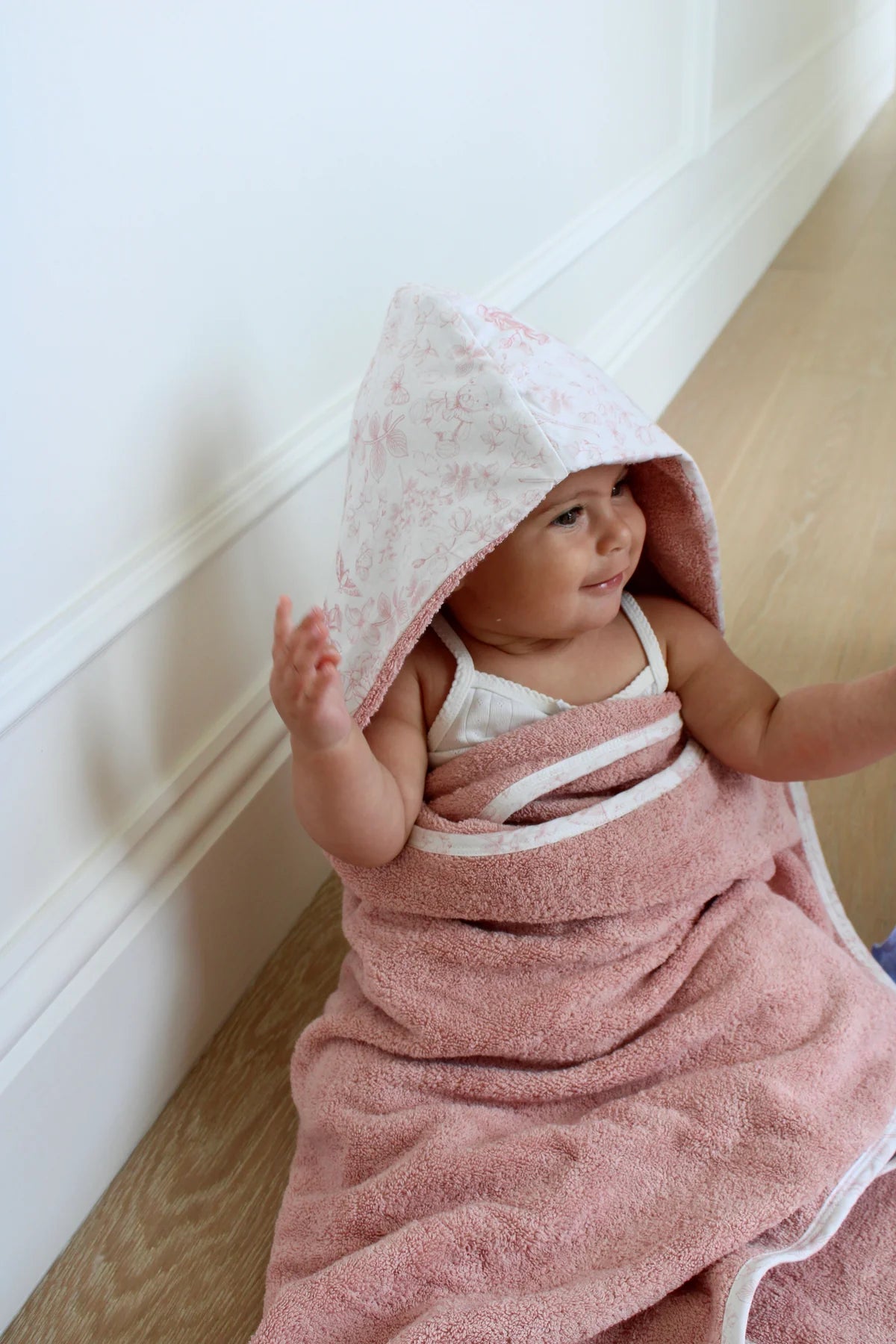 Rose Toile Hooded Bath Towel
